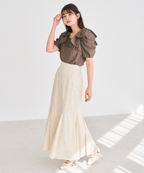 31 Sons de mode(トランテアン ソン ドゥ モード)の「2026春夏新作 5分袖肩リボンブラウス(シャツ/ブラウス・レディース・ブラウン/イエロー/オフホワイト・フリ-)」の4枚目の写真