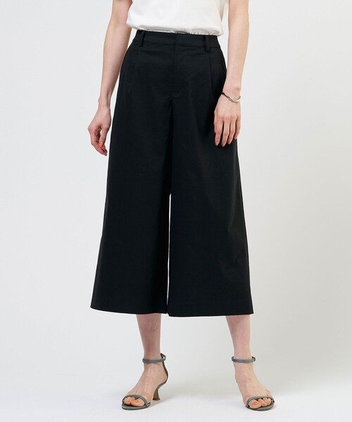 J.PRESS Ladies(J.プレス レディス)の「【人気素材】セルロースリネンストレッチ クロップド パンツ(その他パンツ・レディース・ブラック系/ベージュ系/カーキ系/グリーン系・S/XS)」の1枚目の写真