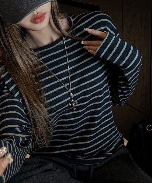 SallyLunn(サリーラン)の「ニュアンス配色ボーダーロンT(Tシャツ/カットソー・レディース・グレー/ブラウン/ネイビー・MEDIUM/LARGE)」の19枚目の写真