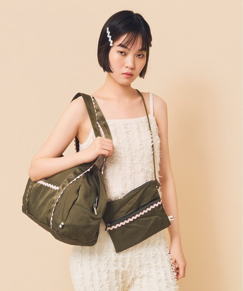 Casselini（キャセリーニ）の「Casselini(キャセリーニ)トラベルバッグ（ボストンバッグ・レディース・ブラウン/ブラック/カーキ・FREE）」の9枚目の写真