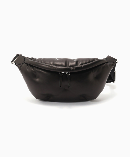 EDIFICE（エディフィス）の「MAISON MARGIELA(メゾン マルジェラ)Glamslam Belt Bag（ボディバッグ/ウエストポーチ・メンズ・ブラック・FREE）」の2枚目の写真