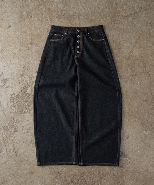 ADAMASTE(アダマスト)の「Button-fly Wide Curve Denim - ボタンフライワイドカーブデニム(デニムパンツ・メンズ・ブラック/インディゴブルー・MEDIUM/LARGE)」の16枚目の写真