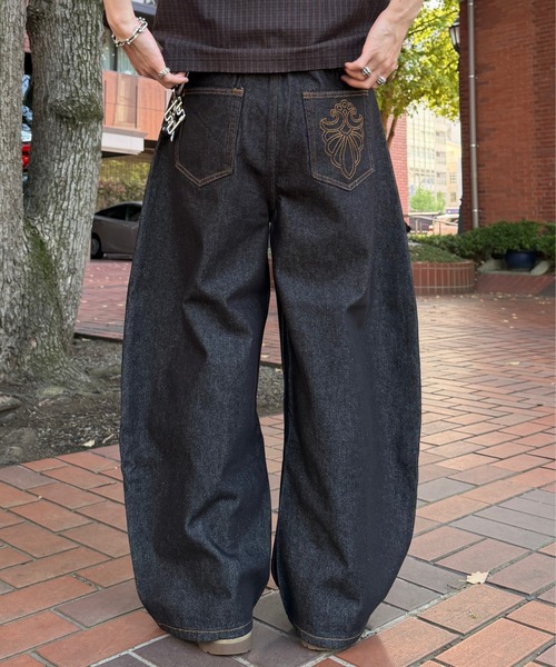 ADAMASTE(アダマスト)の「Button-fly Wide Curve Denim - ボタンフライワイドカーブデニム(デニムパンツ・メンズ・ブラック/インディゴブルー・MEDIUM/LARGE)」の9枚目の写真