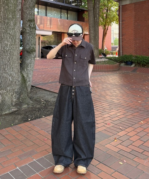 ADAMASTE(アダマスト)の「Button-fly Wide Curve Denim - ボタンフライワイドカーブデニム(デニムパンツ・メンズ・ブラック/インディゴブルー・MEDIUM/LARGE)」の11枚目の写真