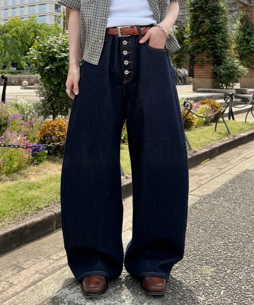 ADAMASTE(アダマスト)の「Button-fly Wide Curve Denim - ボタンフライワイドカーブデニム(デニムパンツ・メンズ・ブラック/インディゴブルー・MEDIUM/LARGE)」の4枚目の写真