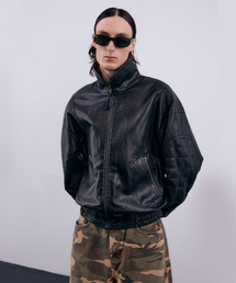 NUAKLE（ヌアクル）の「(m) カットラインハイネックフェイクレザージャケット_ブラック（MA-1）」