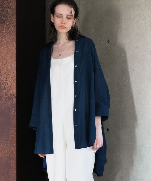 Editt by YECCA VECCA（エディットバイイェッカヴェッカ）の「リブMIXシアーオーバーシャツ（シャツ/ブラウス・レディース・ブラック/ダークベージュ/ダークグリーン・FREE）」の6枚目の写真