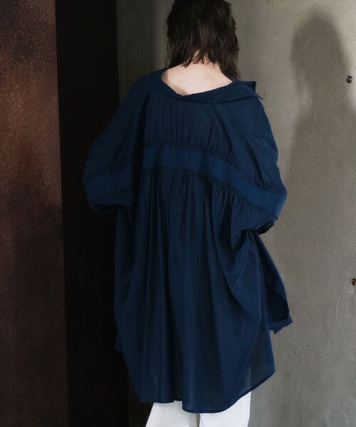Editt by YECCA VECCA（エディットバイイェッカヴェッカ）の「リブMIXシアーオーバーシャツ（シャツ/ブラウス・レディース・ブラック/ダークベージュ/ダークグリーン・FREE）」の8枚目の写真