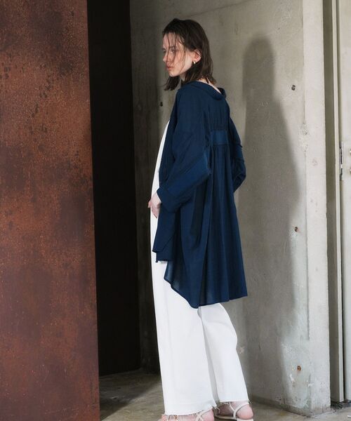 Editt by YECCA VECCA（エディットバイイェッカヴェッカ）の「リブMIXシアーオーバーシャツ（シャツ/ブラウス・レディース・ブラック/ダークベージュ/ダークグリーン・FREE）」の10枚目の写真