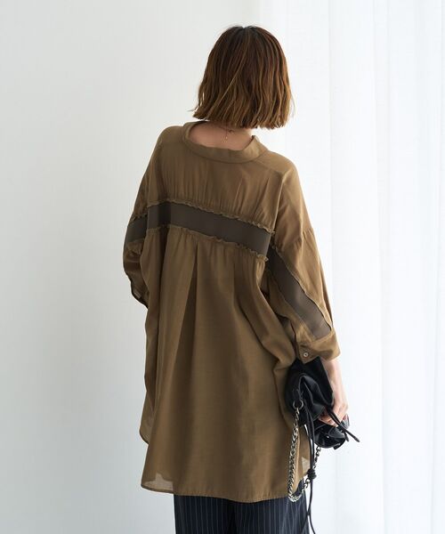 Editt by YECCA VECCA（エディットバイイェッカヴェッカ）の「リブMIXシアーオーバーシャツ（シャツ/ブラウス・レディース・ブラック/ダークベージュ/ダークグリーン・FREE）」の16枚目の写真