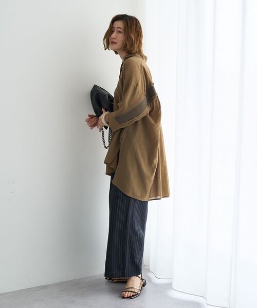 Editt by YECCA VECCA（エディットバイイェッカヴェッカ）の「リブMIXシアーオーバーシャツ（シャツ/ブラウス・レディース・ブラック/ダークベージュ/ダークグリーン・FREE）」の20枚目の写真