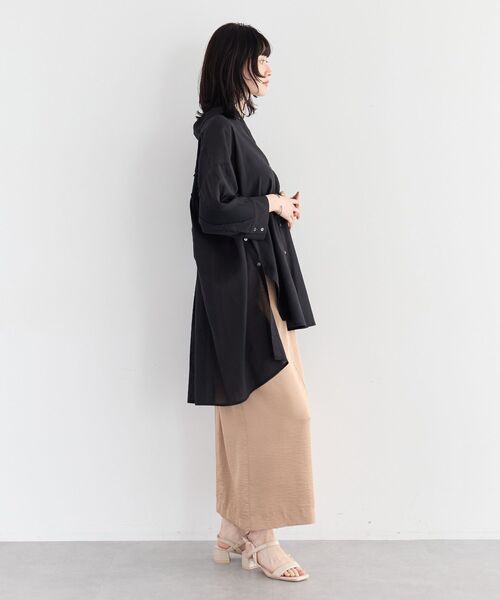 Editt by YECCA VECCA(エディットバイイェッカヴェッカ)の「リブMIXシアーオーバーシャツ(シャツ/ブラウス・レディース・ブラック/ダークベージュ/ダークグリーン・FREE)」の21枚目の写真