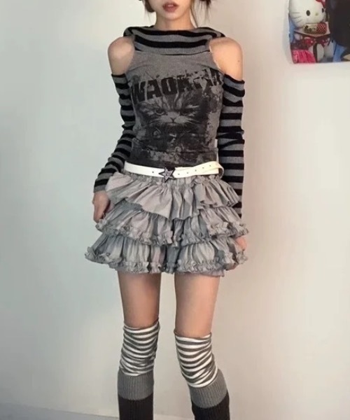 Alvia(アルビア)の「ミニスカート インナーパンツ付(スカート・レディース・グレー・M)」の5枚目の写真