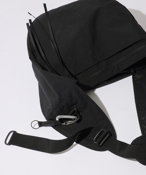 BAICYCLON by Bagjack(バイシクロン バイ バグジャック)の「BAICYCLON by bagjack 別注 ビッグショルダーバッグ + キーチェーン(ショルダーバッグ・メンズ・ブラック・FREE)」の2枚目の写真