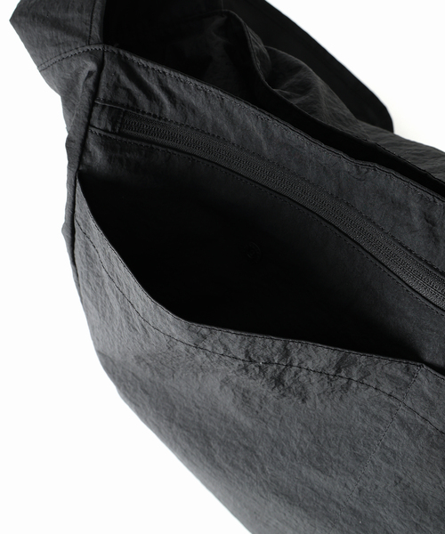 BAICYCLON by Bagjack(バイシクロン バイ バグジャック)の「BAICYCLON by bagjack 別注 ビッグショルダーバッグ + キーチェーン(ショルダーバッグ・メンズ・ブラック・FREE)」の14枚目の写真