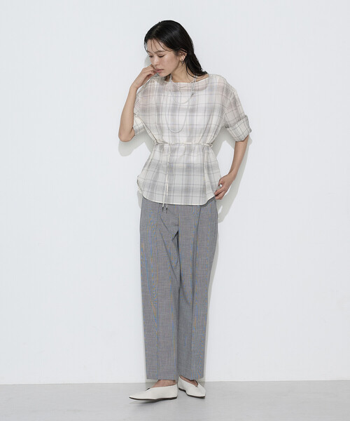 COMME CA(コムサ)の「モノトーンシアーチェック ブラウス(シャツ/ブラウス・レディース・オフホワイト/ブラック・9号/11号)」の3枚目の写真