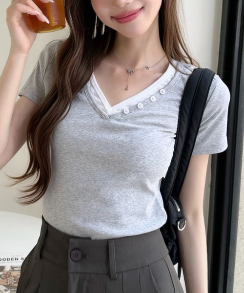 Ada.(エイダ)の「ボタンデザイン バイカラー レイヤード 半袖 カットソー(Tシャツ/カットソー・レディース・ホワイト/ネイビー/イエロー/グレー・FREE)」の3枚目の写真