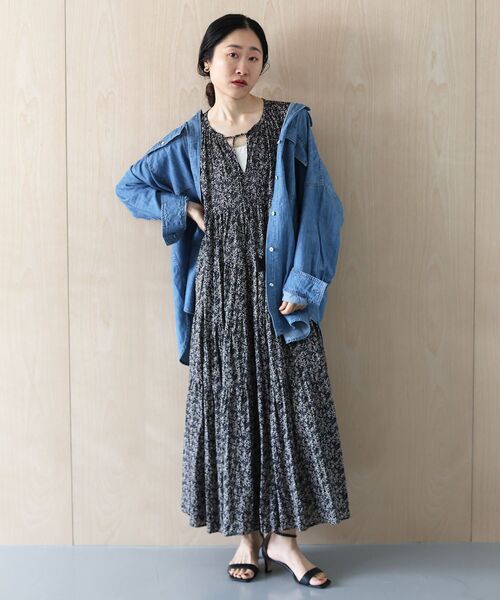 le.coeur blanc(ルクールブラン)の「Healthy DENIM Almond(シャツ/ブラウス・レディース・ブルー・38)」の7枚目の写真