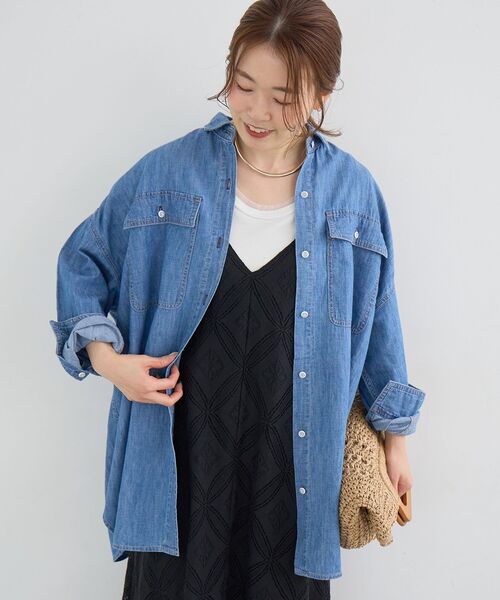 le.coeur blanc(ルクールブラン)の「Healthy DENIM Almond(シャツ/ブラウス・レディース・ブルー・38)」の11枚目の写真
