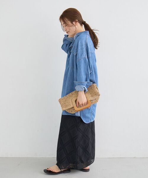 le.coeur blanc(ルクールブラン)の「Healthy DENIM Almond(シャツ/ブラウス・レディース・ブルー・38)」の14枚目の写真