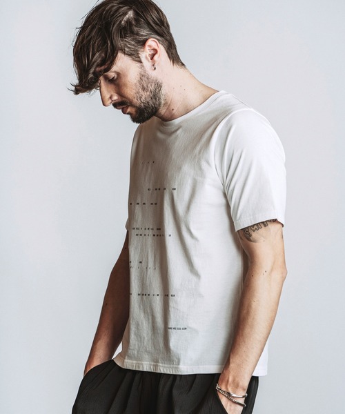 NO ID.(ノーアイディ)の「【NO ID.】Binary Number Print T-Shirt / バイナリー ナンバー プリント Tシャツ(Tシャツ/カットソー・メンズ・ブラック/ホワイト・2/1)」の6枚目の写真