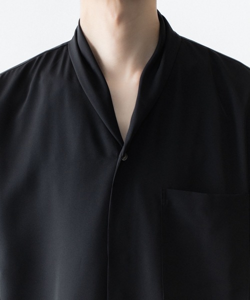 ato(アトウ)の「DRAPE COLLAR SHIRT(シャツ/ブラウス・メンズ・ブラック/ネイビー/ホワイト・44/46/48)」の13枚目の写真