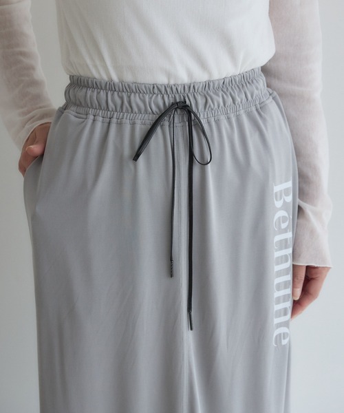 Paradise Picnic(パラダイスピクニック)の「cloche とろみロゴAラインスカート(スカート・レディース・ブラック/グレー/ブラウン・FREE)」の15枚目の写真