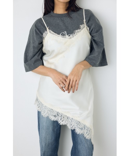 AZUL by moussy(アズールバイマウジー)の「【着丈バリエ】レースサテンアシメキャミソール(キャミソール・レディース・ブラウン/アイボリー/ブラック・SMALL/MEDIUM)」の2枚目の写真