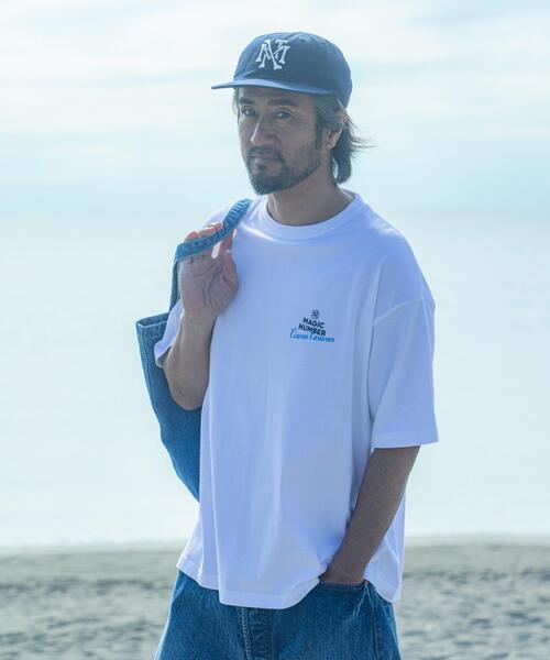 MAGIC NUMBER（マジック ナンバー）の「CINEMACARAVAN×MAGIC NUMBER×Sonny Label　コラボTシャツ2（Tシャツ/カットソー・メンズ・イエロー/ピンク/ブルー・SMALL/MEDIUM/LARGE）」の4枚目の写真