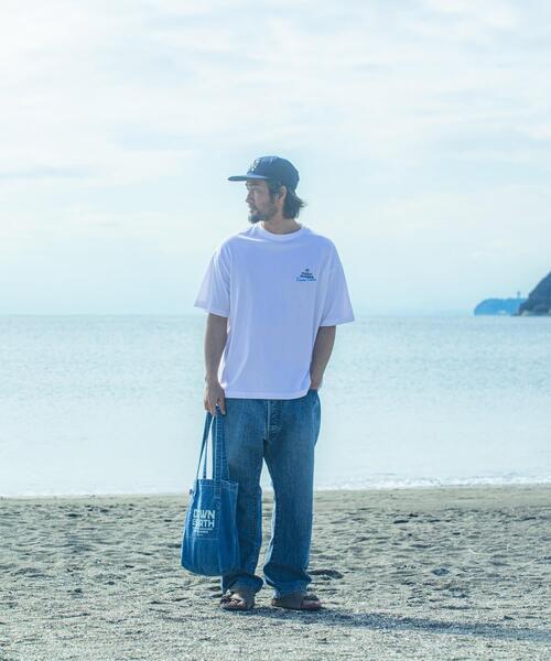 MAGIC NUMBER（マジック ナンバー）の「CINEMACARAVAN×MAGIC NUMBER×Sonny Label　コラボTシャツ2（Tシャツ/カットソー・メンズ・イエロー/ピンク/ブルー・SMALL/MEDIUM/LARGE）」の7枚目の写真