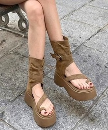 Volume sole boots sandal