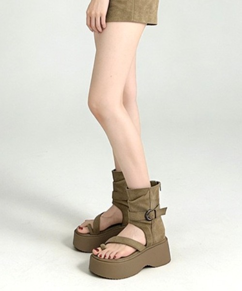 Vipoa(ヴィポア)の「Volume sole boots sandal(サンダル・レディース・ブラック/ベージュ・LARGE/MEDIUM/SMALL)」の17枚目の写真