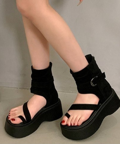 Vipoa(ヴィポア)の「Volume sole boots sandal(サンダル・レディース・ブラック/ベージュ・LARGE/MEDIUM/SMALL)」の13枚目の写真
