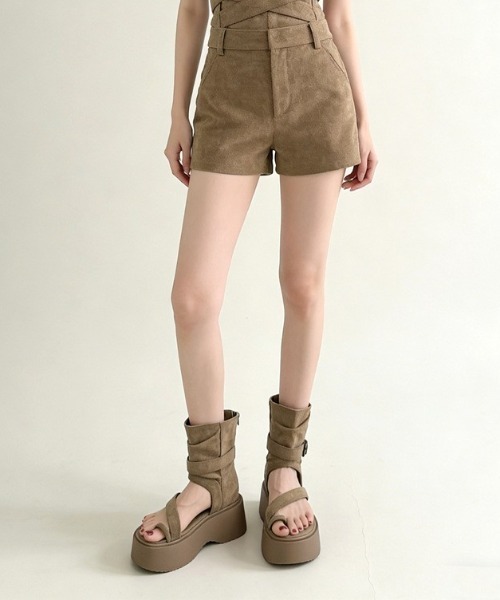 Vipoa(ヴィポア)の「Volume sole boots sandal(サンダル・レディース・ブラック/ベージュ・LARGE/MEDIUM/SMALL)」の16枚目の写真