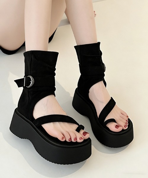 Vipoa(ヴィポア)の「Volume sole boots sandal(サンダル・レディース・ブラック/ベージュ・LARGE/MEDIUM/SMALL)」の9枚目の写真