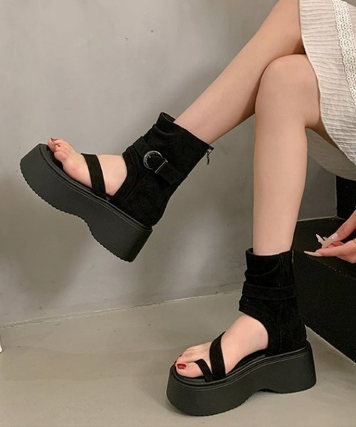 Vipoa(ヴィポア)の「Volume sole boots sandal(サンダル・レディース・ブラック/ベージュ・LARGE/MEDIUM/SMALL)」の11枚目の写真
