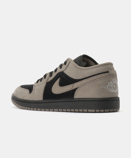 JORDAN BRAND(ジョーダンブランド)の「JORDAN BRAND AIR JORDAN 1 LOW SE IB7109-005(スニーカー・メンズ・チャコールグレー・26cm/28.5cm/28cm/27.5cm/27cm/26.5cm)」の3枚目の写真