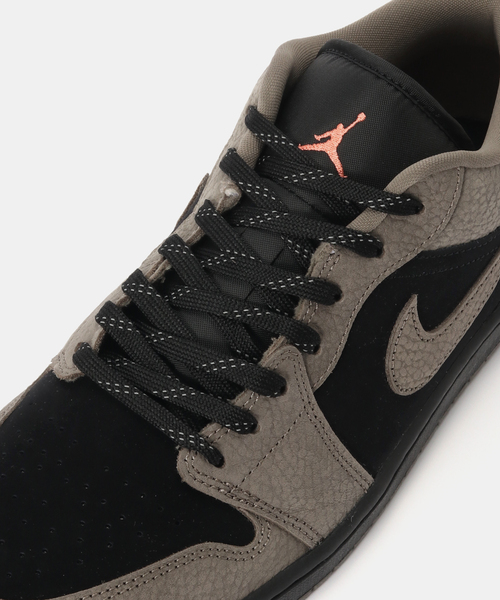 JORDAN BRAND(ジョーダンブランド)の「JORDAN BRAND AIR JORDAN 1 LOW SE IB7109-005(スニーカー・メンズ・チャコールグレー・26cm/28.5cm/28cm/27.5cm/27cm/26.5cm)」の6枚目の写真
