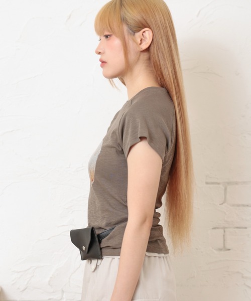 LiLIN(リリン)の「クルーネック アニマル プリント 半袖 Tシャツ トップス(Tシャツ/カットソー・レディース・ブラウン/ホワイト/グレイッシュベージュ・FREE)」の11枚目の写真