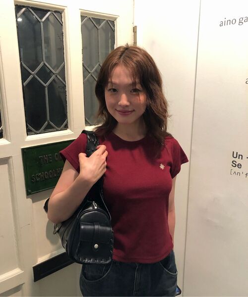 SLOW RECORD HOUSE(スローレコードハウス)の「ヘンリーネックアイレットTシャツ_バーガンディ(Tシャツ/カットソー・レディース・バーガンディー・1)」の20枚目の写真
