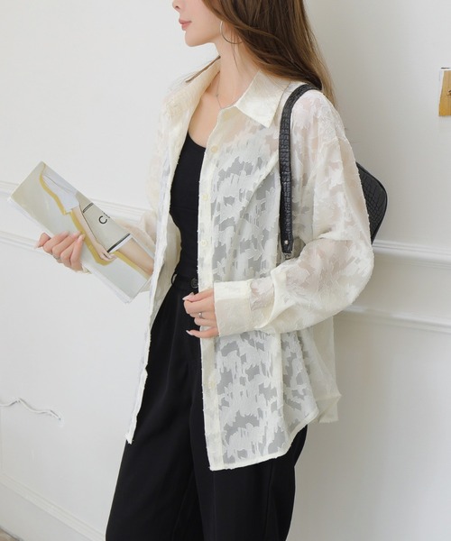 Beststore(ベストストア)の「フラワーカットジャガード シアーオーバーシャツ 冷房対策 紫外線対策(シャツ/ブラウス・レディース・ブラック/ライトグレー/ピンク/アイボリー/ブルー・FREE)」の8枚目の写真