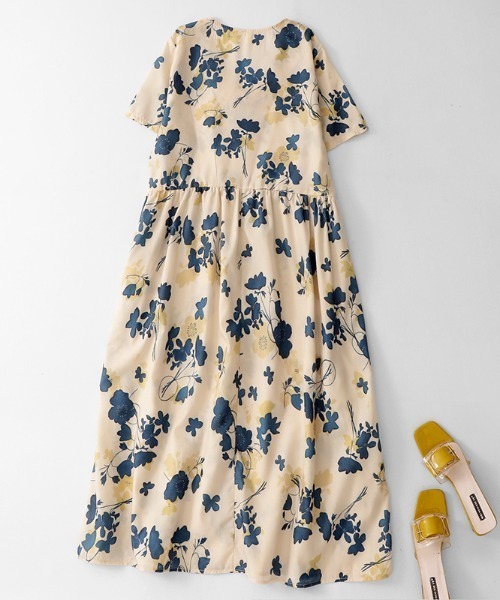 LUCPY(ラクピー)の「フラワープリントVネックワンピース(ワンピース・レディース・ベージュ・XX-LARGE/X-LARGE/LARGE/MEDIUM)」の4枚目の写真