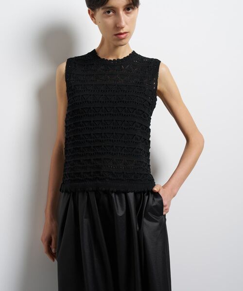 LANVIN en Bleu（ランバンオンブルー）の「レースノースリーブニット（ニット/セーター・レディース・イエロー/ブラック/オフホワイト・38）」の7枚目の写真