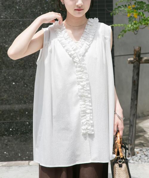 ITEMS URBANRESEARCH(アイテムズ アーバンリサーチ)の「2WAYフリルブラウス(シャツ/ブラウス・レディース・ホワイト/ブラック・FREE)」の3枚目の写真