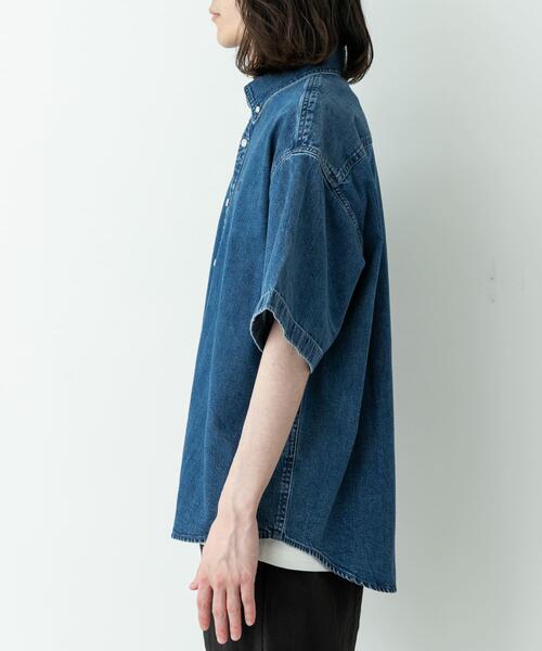 Carhartt(カーハート)の「CARHARTT SHORT-SLEEVE LUCAS SHIRTS(シャツ/ブラウス・メンズ・ブルー・MEDIUM)」の6枚目の写真
