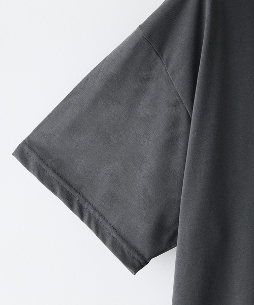 brknhome(ブロークンホーム)の「【BRKNHOME/ブロークンホーム】×【ZERO STAIN/ゼロステイン】【ホッケー風デザイン】コラボTシャツ 汗染み防止 ワンポイント オーバーサイズ(Tシャツ/カットソー・メンズ・ホワイト/チャコールグレー・MEDIUM/LARGE)」の4枚目の写真