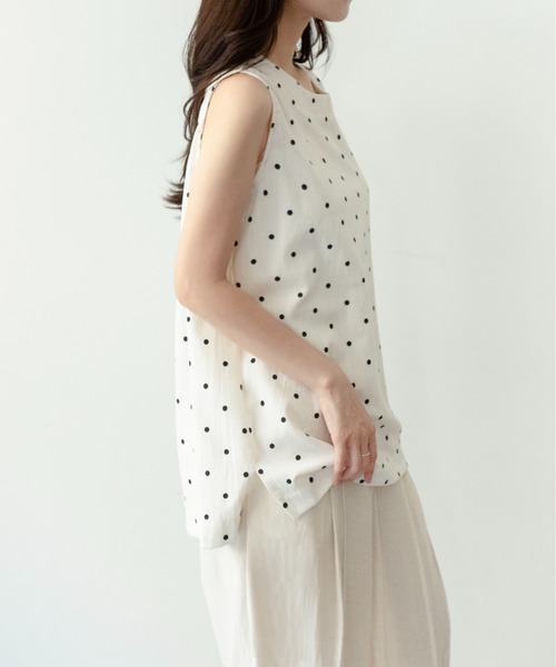 on:nue（オンニュ）の「【on:nue】[着用動画あり！] リネンミックス ドットチュニックブラウス（シャツ/ブラウス・レディース・ブラック/ホワイト・FREE）」の3枚目の写真