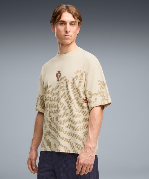 PUMA(プーマ)の「PUMA プーマ メンズ PUMA x サッカー ポルトガル代表 x サレヘ ベンバリー キ(Tシャツ/カットソー・メンズ・グリーン系その他/オフホワイト・LARGE/X-LARGE/SMALL/MEDIUM/X-SMALL)」の2枚目の写真