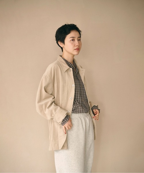 kha:ki(カーキ)の「「KHA:KI / カーキ」LOOSE CORD COVERALL(その他アウター・レディース・オフホワイト/ダークブラウン/ライトベージュ・1/2)」の17枚目の写真
