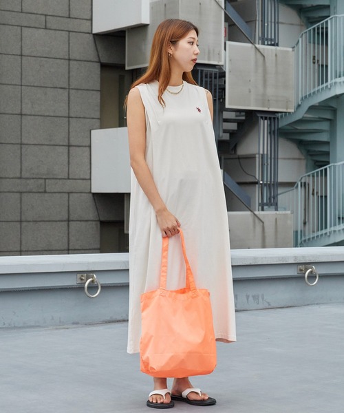 U.S. POLO ASSN.(ユーエスポロアッスン)の「U.S. POLO ASSN./ユーエスポロアッスン Shoulder-tuck dress ショルダータックワンピース ダブルホースマン刺繍 ノースリーブ Aライン カットソー Tシャツワンピース 2026年 夏 夏服(ワンピース・レディース・スミクロ/ブラウン/ベージュ・S/M/L)」の3枚目の写真